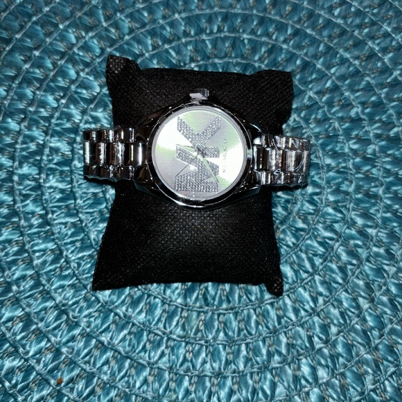 New Michael Kors Women’s Watch New Never Worn - Picture 2 of 5